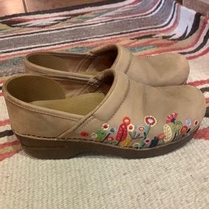 Dansko embroidered shoe